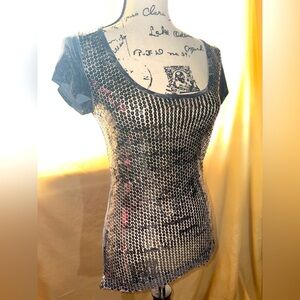🌺 3 For $20 ~ Super Cute Sequins Bling Grey Tee Women’s Size Small 💎